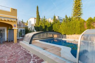 Chalet en Altorreal - El Chorrico. Chalet independiente junto al campo de golf