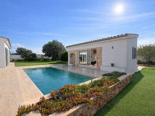 Casa  Calle de sa pleta. Exclusive luxury chalet in sa rapita