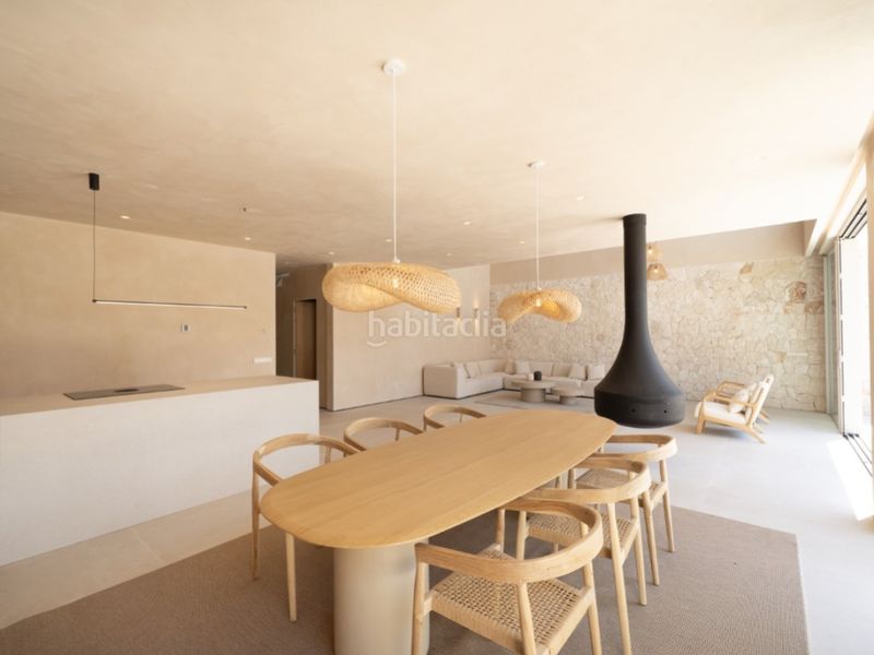 Foto a54871f4-d00e-4198-827e-f8c6bfc624f0. Casa aparellada amb aparcament piscina a Ses Salines poble Ses Salines