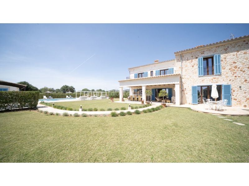 Foto bdede1da-ff28-4f8f-9a73-b73996ca580f. Casa amb calefacció aparcament piscina a Portocolom Felanitx