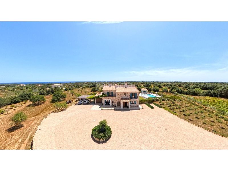 Foto f4a4c05c-7433-4470-9eb8-d046967f3687. Casa amb calefacció aparcament piscina a Portocolom Felanitx