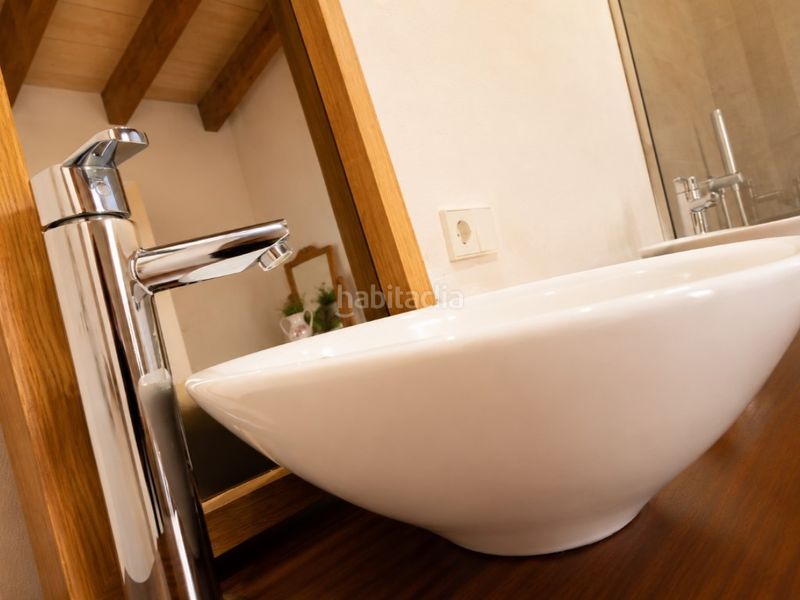 Foto f68e748f-960b-4f47-86d7-f98b7c75b58b. Casa amb aparcament a Ariany