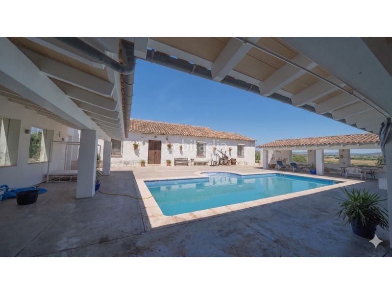 Foto f03d311d-f01d-49e0-a7e7-976e806de164. Xalet amb aparcament piscina a Llucmajor interior Llucmajor