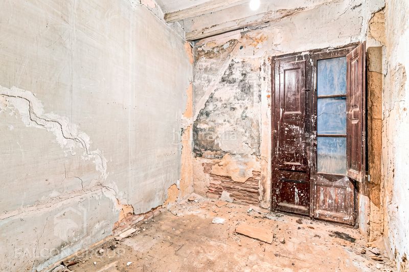 Foto 204e3e2f-4deb-4196-8f24-af40cb3aa933. Casa amb aparcament a Centre Reus