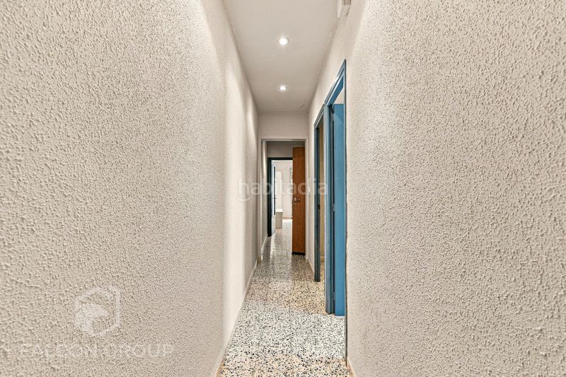 Foto 68800dde-82b6-4682-8628-6c7b4f70dc85. Casa aparellada amb aparcament a Llevant Reus