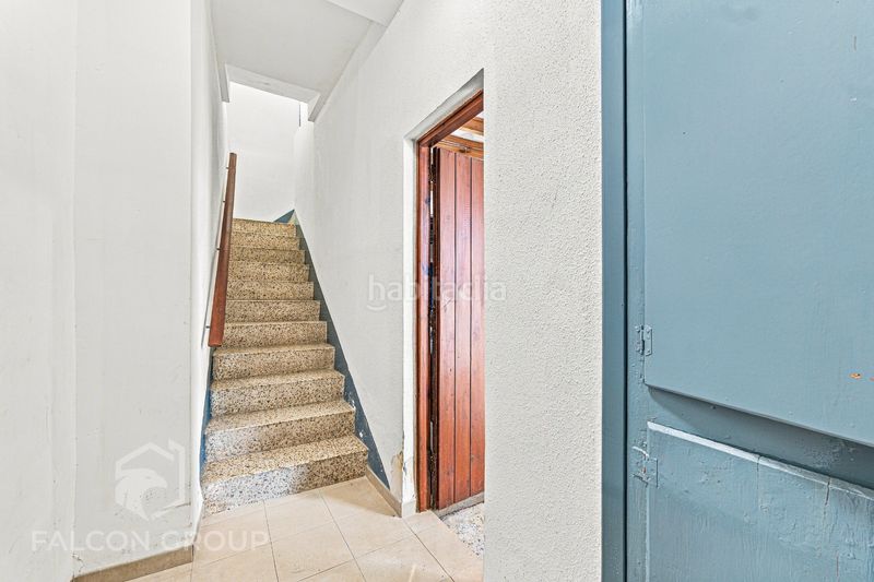 Foto 7e87f485-7b4a-43c6-a075-7947e7a9b724. Casa aparellada amb aparcament a Llevant Reus