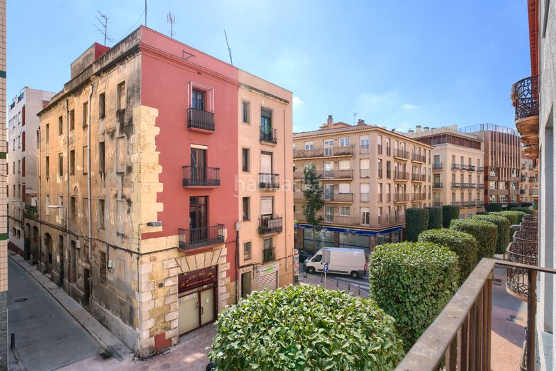 Foto bc67111f-e422-42d0-b940-e4570b96fee7. Casa adossada a Centre Reus