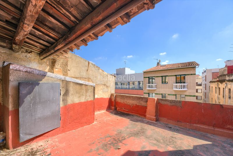 Foto ec2e6978-321a-4fb7-a37a-8c8d640ad269. Casa adossada a Centre Reus