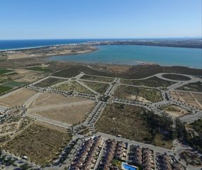 Terreno residencial en Pueblo. Parcela en costa blanca sur ??!!!!