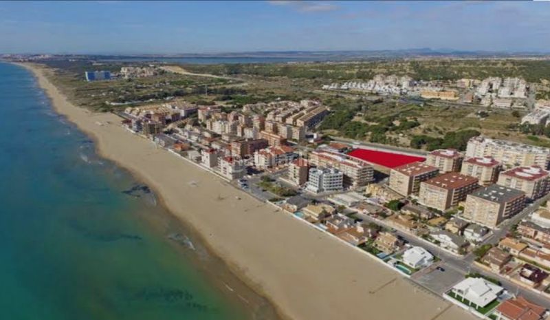Foto aeda1a7a-5d11-4b13-ab89-d63794514960. Edifici a Pueblo Guardamar del Segura