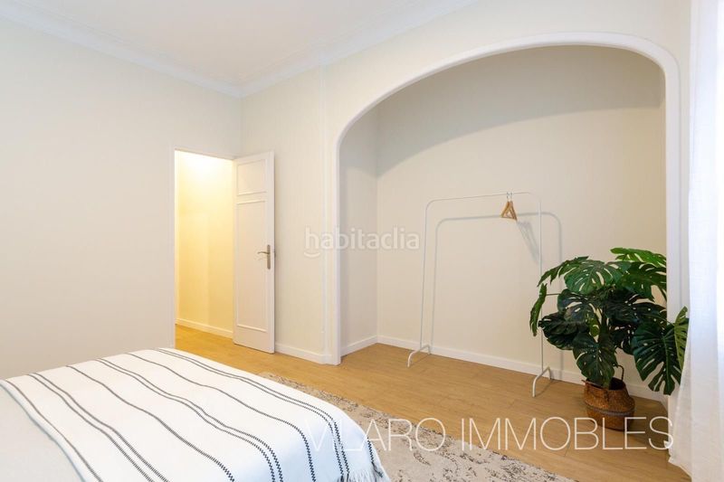 Foto a6b33cc9-87fd-439d-8f47-80f75f194144. Casa adossada amb xemeneia calefacció aparcament a Terrassa