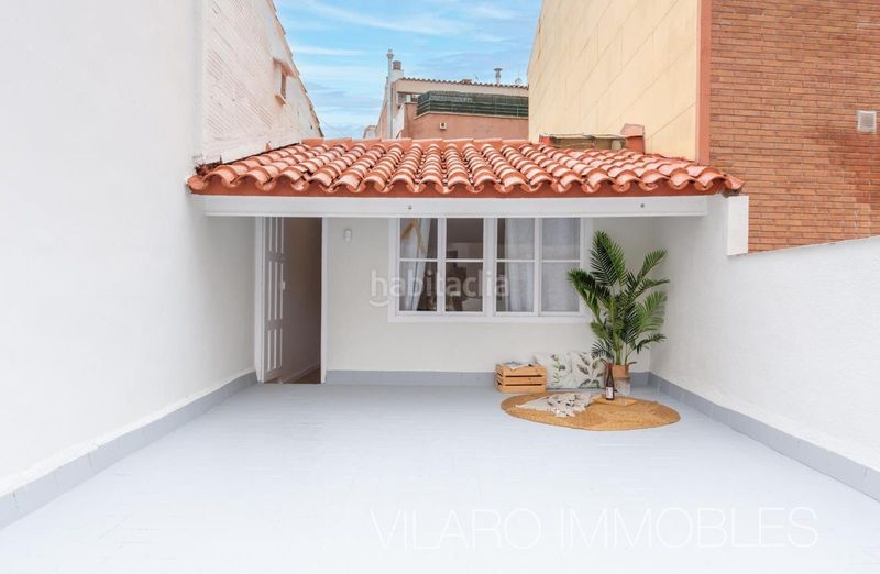 Foto cf5d645e-6274-4266-84b7-d4d581dbb4b0. Casa adossada amb xemeneia calefacció aparcament a Terrassa