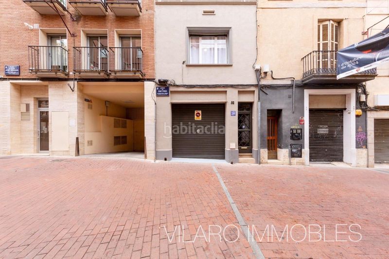 Foto cfc188d7-abf9-40d7-be27-65256e367989. Casa adossada amb xemeneia calefacció aparcament a Terrassa