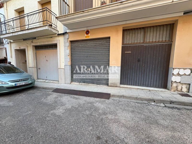Foto 4f9900be-1245-4373-95ff-fe693eef58ec. Aparcament cotxe a Pego