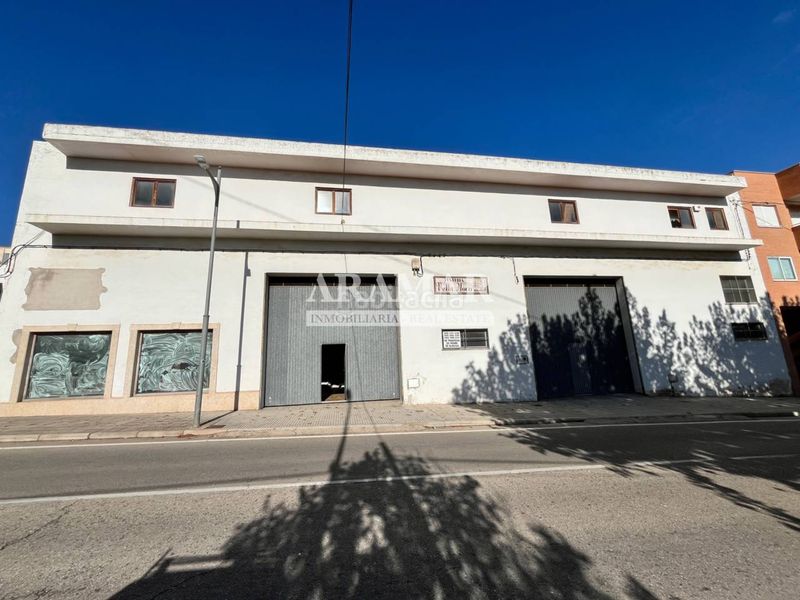 Foto 13cf2d0b-01bd-4b1e-9770-3fbe1c249f27. Industrial building in Pego
