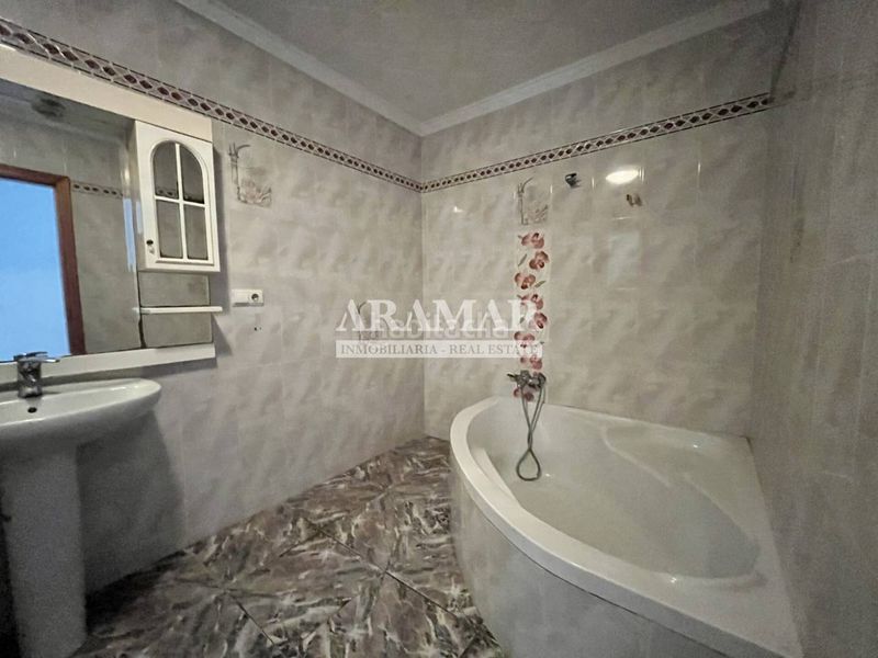 Foto 137726a4-bbf3-420e-b772-321b500fc2f5. Casa amb calefacció aparcament a Pego