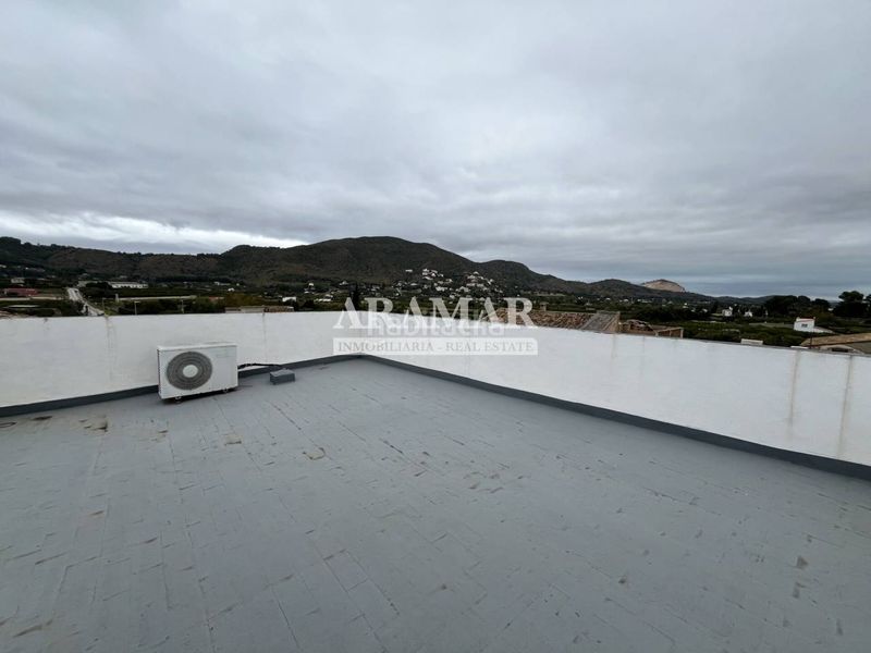 Foto cfbd7f08-4c71-40d7-886f-cfd3fc972b9a. Casa amb calefacció aparcament a Pego