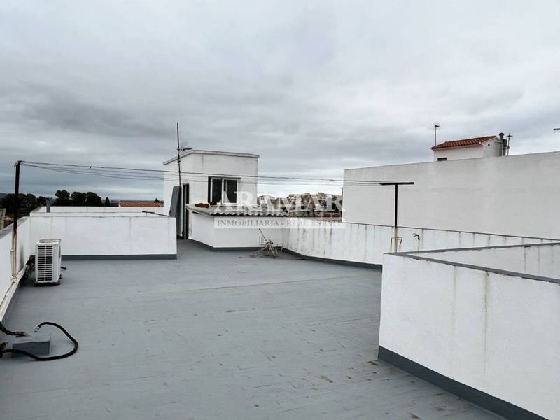 Foto d02a9a72-b7d4-4680-b84a-e75086ddd8da. Casa amb calefacció aparcament a Pego