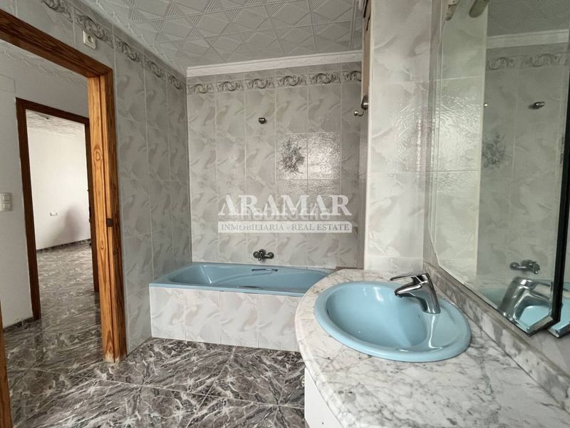 Foto e3d61b4f-fb27-4f03-a98d-3d2fbfd669c0. Casa amb calefacció aparcament a Pego