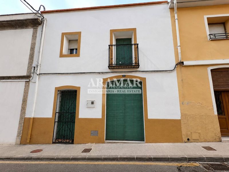 Foto 142d1a9e-89f4-40e6-bba8-8bae321b878d. Casa a Sagra