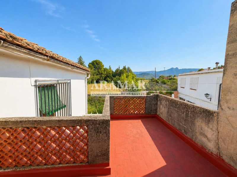 Foto b060fdbe-3579-480e-bfea-cbaf61c2c857. Casa a Sagra