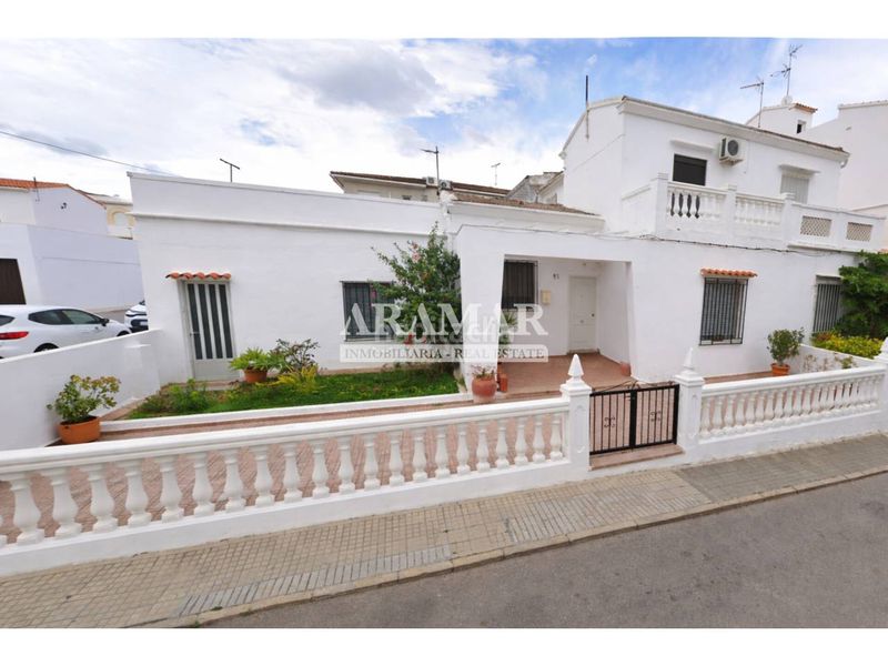 Foto 7aa17962-7144-4cba-a183-f2cfaa4b5e80. Casa amb aparcament a Pego