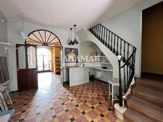Appartement  Plaza poeta llorente. Casa en el centro de pego con muchas posibilidades