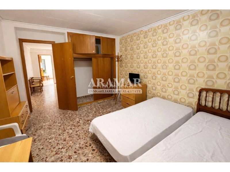 Foto 9323ae17-fd27-4b72-bd75-57e79e1bb2b3. Casa a calle carolina sala 14 a Pego