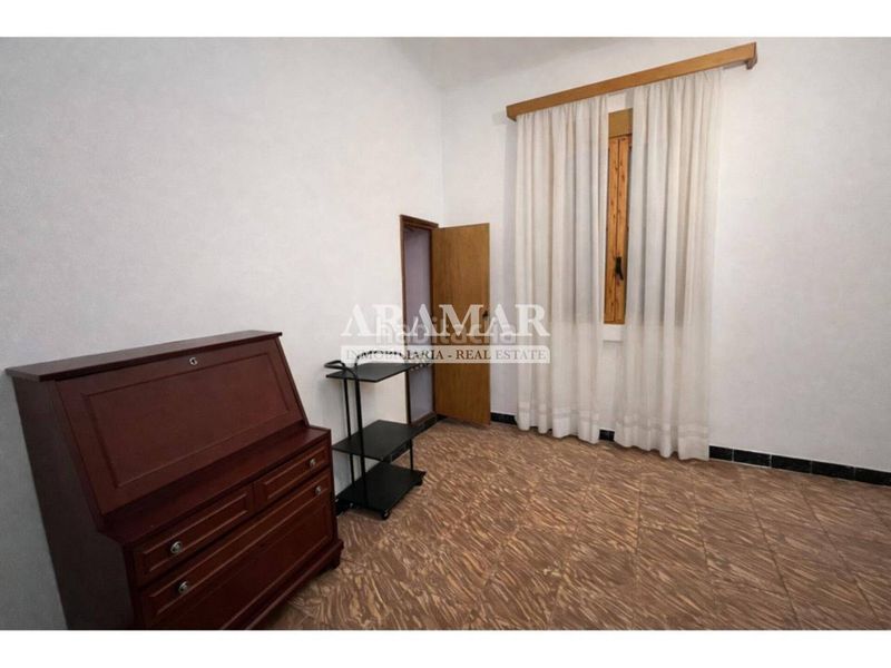 Foto b8ded88b-1008-4aa0-9ab7-89d875ea9639. Casa a calle carolina sala 14 a Pego