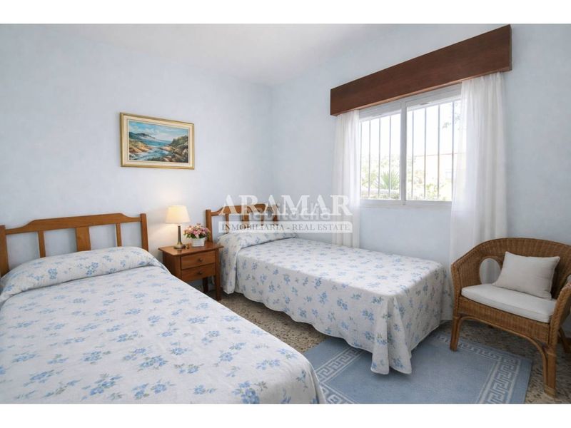 Foto 4c2bb3cd-cd6b-4073-bd8a-af204f00ddab. Xalet a calle devesa 33 a Oliva nova Oliva