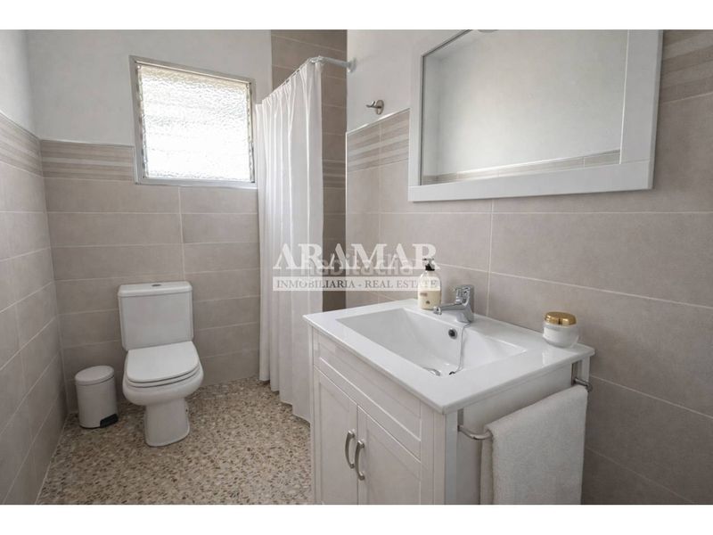 Foto c09ab7d2-aa84-49ed-aa14-f7df795d4006. Xalet a calle devesa 33 a Oliva nova Oliva
