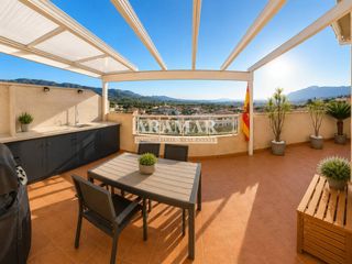 Dúplex  Calle nou d´octubre. Impresionante ático dúplex con grandes terrazas, vistas abiertas