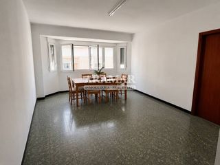 Pis  Calle moreral. Piso en venta en pego