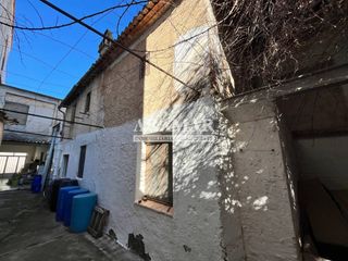Casa en Pego. Gran casa de pueblo con muchas opciones.  especial inversores