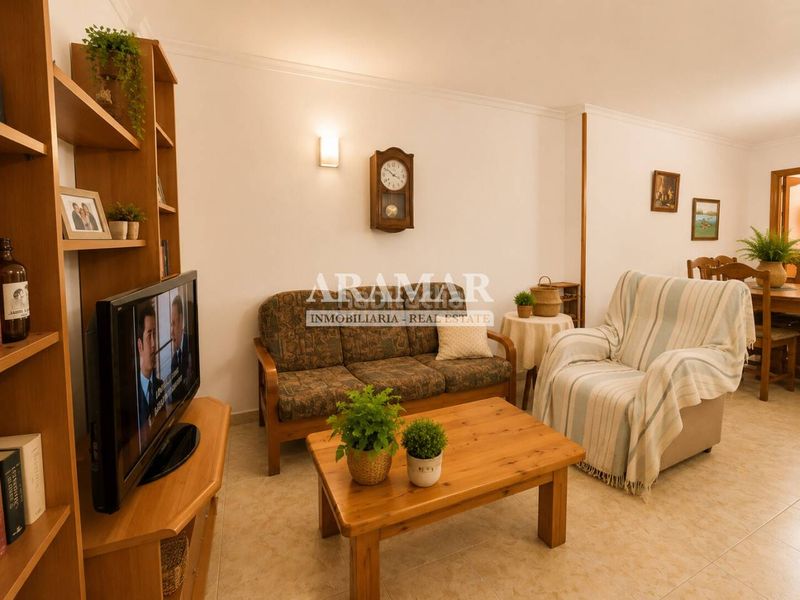 Foto 5c341f54-ee04-4b97-bfb1-0dcd8b34c6a9. Casa adossada a Pego
