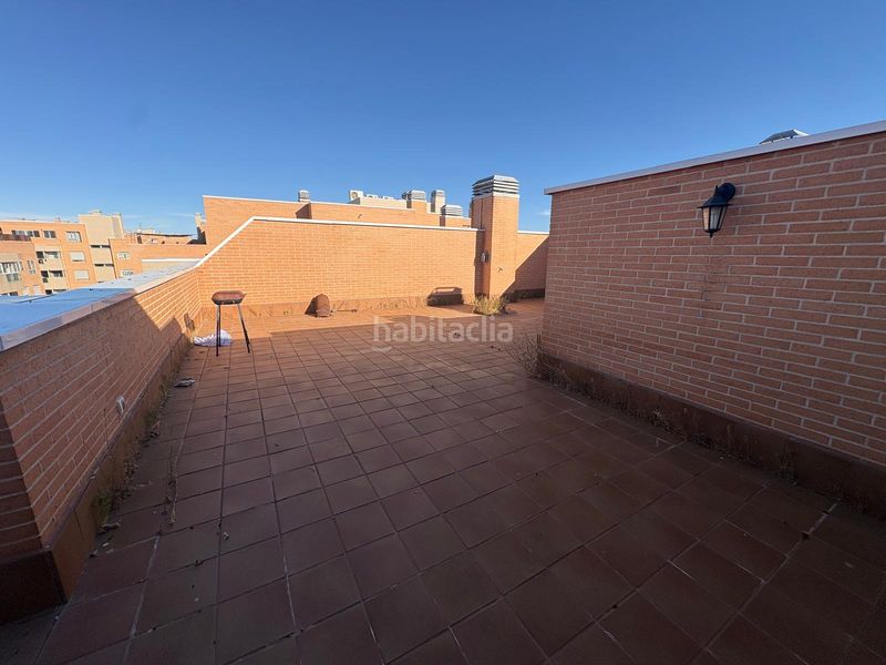 Foto d6be38ce-5f5a-462b-9912-835c0ce8abf3. Ático en Yebes - valdeluz Yebes