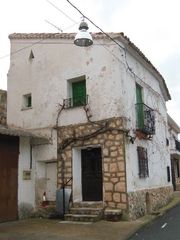Casa  Calle santiago. Vive a un paso de guadalajara y alcalá