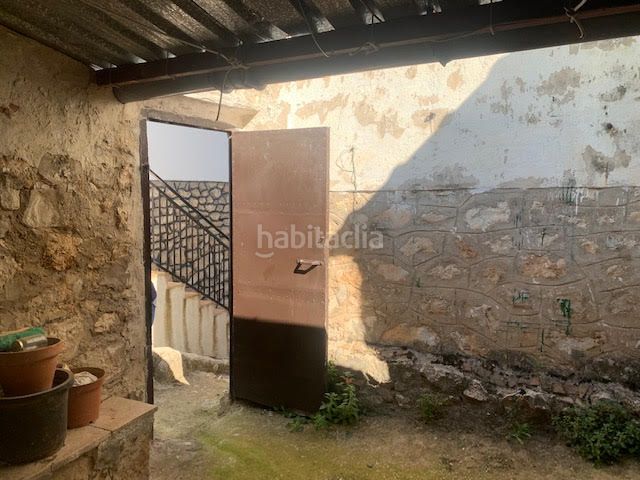 Foto fbd5a00f-bec2-48d5-bcd0-5ffe4f69cba2. Casa a Hontoba