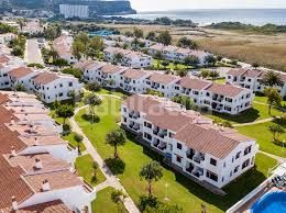 Foto 98f8b503-12e8-4710-bbb0-627aee471f66. Edifici amb piscina a port d´Alcúdia-platja dálcúdia Alcúdia