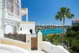 Foto dccd54d7-b092-41d5-8150-b984a999dd0d. Edifici amb piscina a port d´Alcúdia-platja dálcúdia Alcúdia