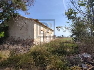 Masía en Dolores. Venta de finca rústica en dolores con extensa parcela y proyecto