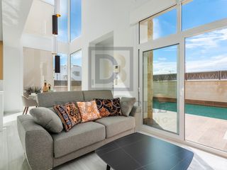 Casa  Calle taray. Villa de diseño con solárium 360º y piscina privada en los monte