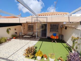Chalet  Calle rio loira. Chalet en venta en san pedro del pinatar con 4 habitaciones, ter