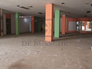 Local Comercial  Calle gabriel cañadas. Oportunidad de inversión! amplio local comercial con acceso inde