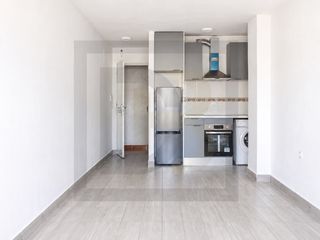 Apartment  Calle galeon. Piso totalmente reformado a estrenar a 200 metros de la playa en
