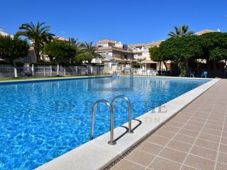 Maison  Calle pintor ribera. Venta de planta baja en orihuela costa con patio privado y pisci