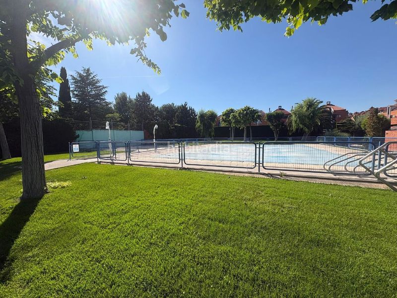 Foto b6499b1d-5358-4af0-800a-8962f6e2f96f. Chalet en Sector 3 Getafe