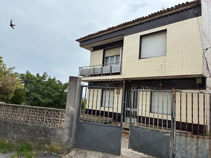 Foto decd51e9-6cb3-4440-bcd4-b6bbdbf07489. Casa a Illa de Arousa (A)