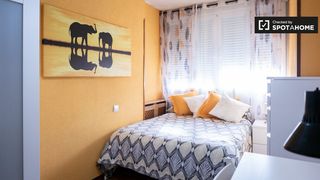 Location Appartement à Pryconsa-Juan de Austria. Habitación en piso compartido de 5 habitaciones en alcalá de hen