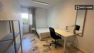 Lloguer Pis a El Porvenir. Habitación en piso compartido en alquiler en el porvenir, sevill